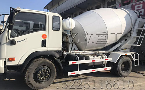 水泥罐车